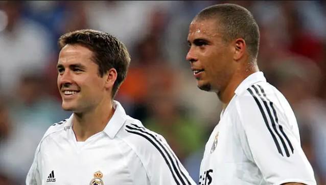 个球场上 个球场上